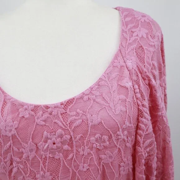 The Pyramid Collection Pink Lace Blouse - Picture 4 of 16